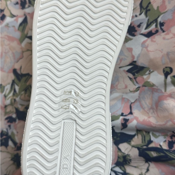 Authentic Prada White Leather Sneakers - Picture 2 of 6